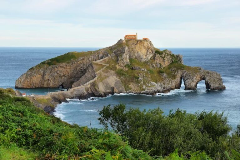 san-juan-de-gaztelugatxe-basque-country-2023-11-27-05-37-22-utc(1)