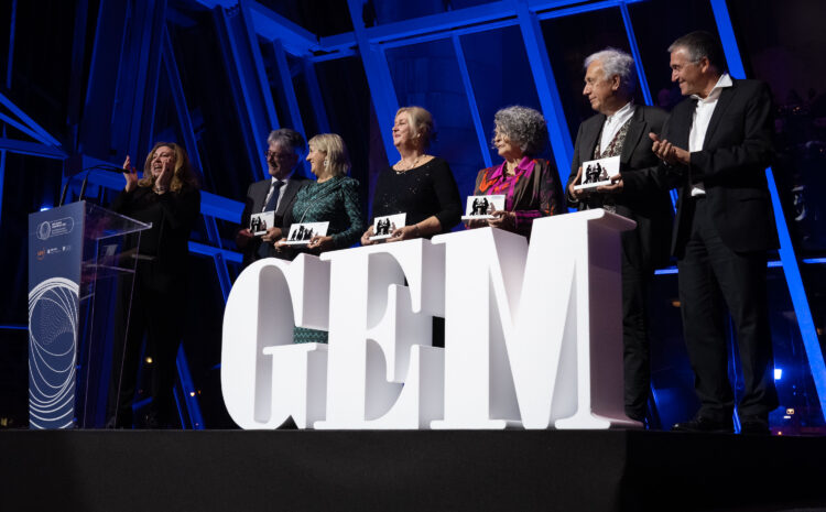  María Saiz, Iñaki Peña y EEB-OVE reciben el reconocimiento por su destacada contribución a la presentación del Informe Global GEM 2025 en Bilbao